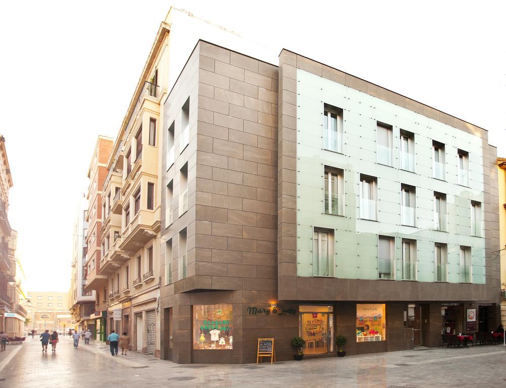 Апартаменты Urbanliving Fajardo Малага Номер фото